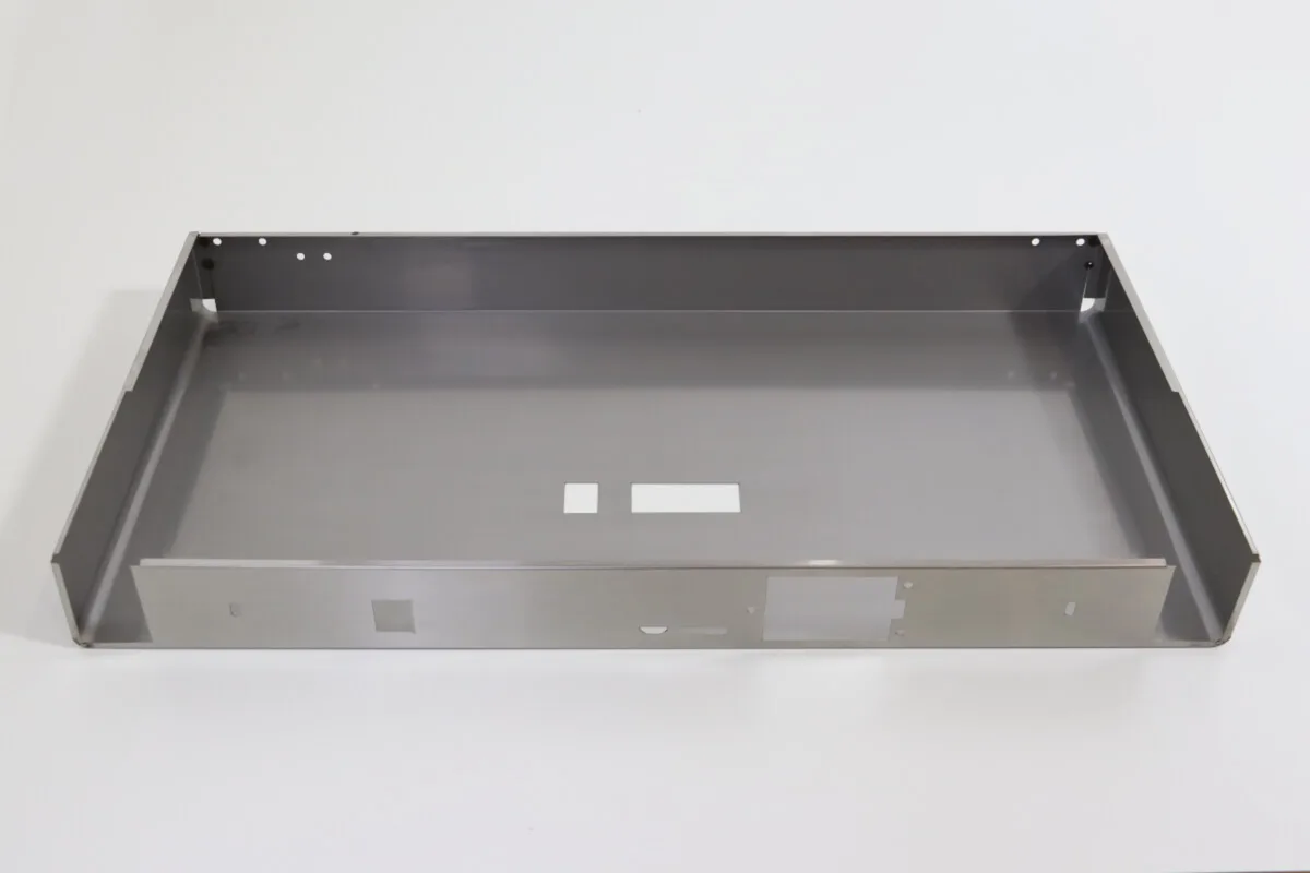 Weitere Ansicht: (F)R600GN – Frontblende (oben)