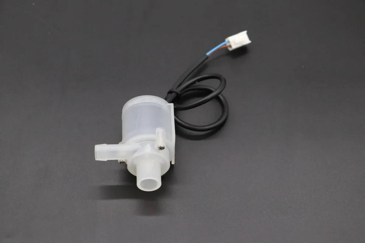 Weitere Ansicht: M-Ice 15 – Wasserpumpe