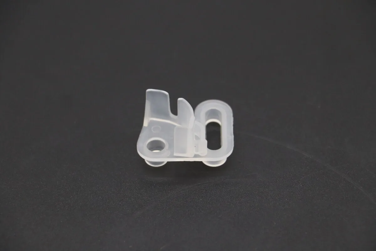 Maxima HD50 – Nylon Tür Scharnier (Rechts) 09400667
