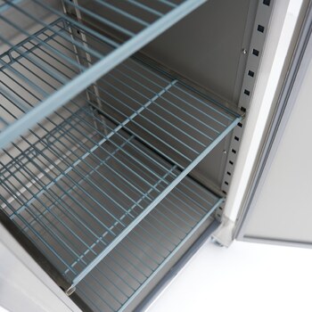 Preview: Maxima Kühlschrank · 600 l · 3 Einstellbare Regale (2/1 GN) · Rostfreier Stahl · auf Rädern · 09400003