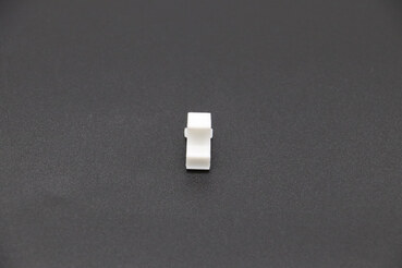 Preview: Maxima BC – Einlegeboden Locking Clip (Kunststoff) · 09404253