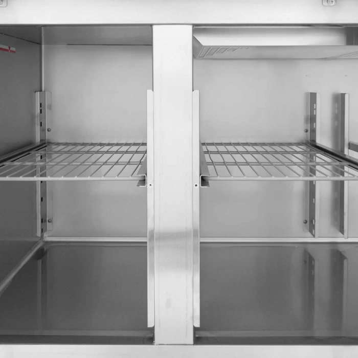EASYLINE Kühltisch 700 / 4-türig inkl. Aufkantung - Monoblock