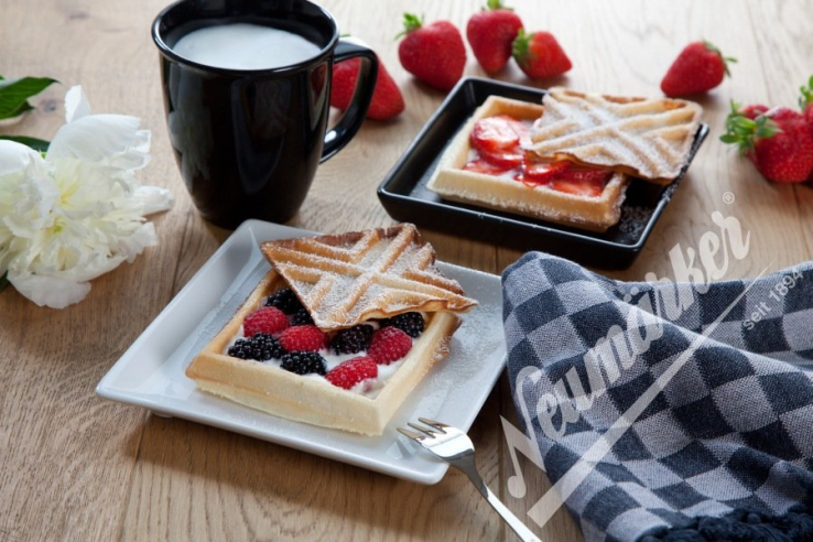 Neumärker Waffeleisen X-Waffel | 4 Waffeln 108 x 108 x 20 mm