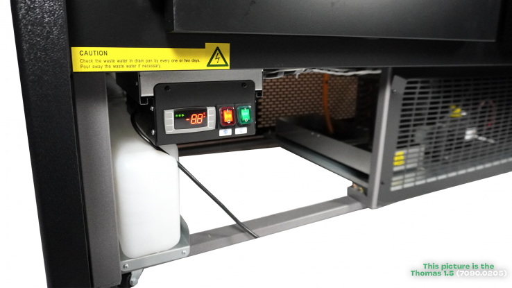 Kühlvitrine 460 l – Umluft – LED – Klappglas & Snack-Etage