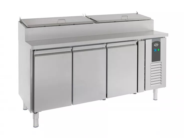 Saladette 3 Türen 8x1/3GN Behälter - Kühlvitrine für Gastronomiebedarf