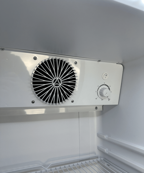 Glastürkühlschrank – 240 L, schwarz, LED, +1 bis +10 °C