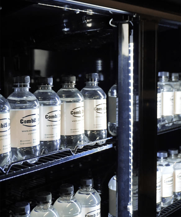 IRM-1180R BL – Kühlschrank mit 3 Glastüren 1180 l