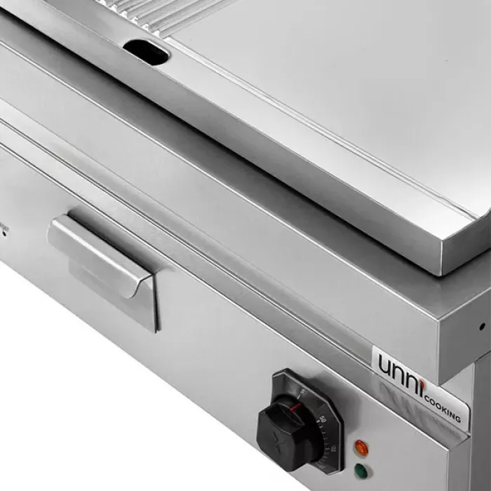 Elektro-Grillplatte Serie 700 1/2 glatt 1/2 gerillt Chrom