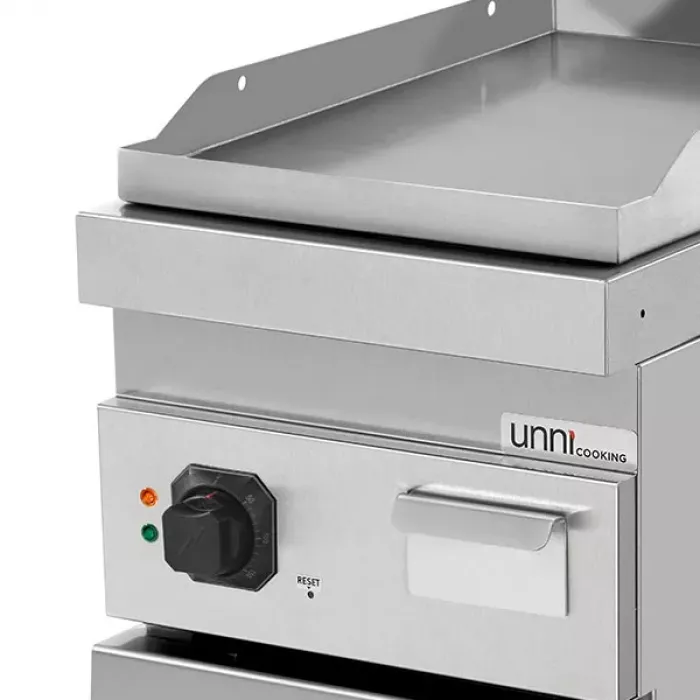 Elektro-Grillplatte Serie 700 E70GP10K+S Edelstahl glatt 4,5kW