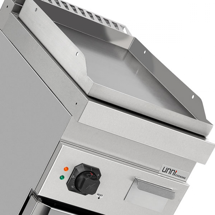 Elektro-Grillplatte Serie 700 E70GP10K+S Edelstahl glatt 4,5kW