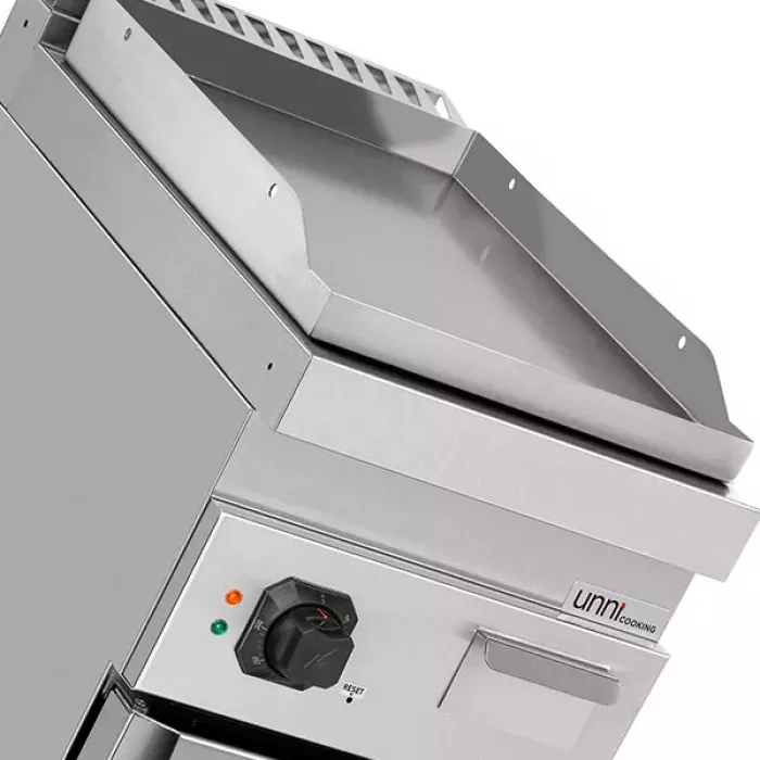 Elektro-Grillplatte Serie 700 E70GP10K+S Edelstahl glatt 4,5kW