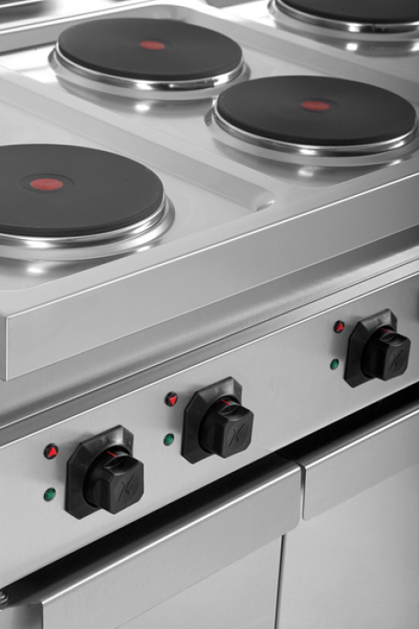 Elektroherd Ranges 700 E70C30-K 6 Kochplatten 2,6 kW Türen 400V