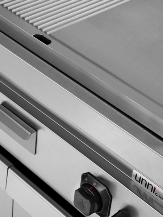 Gasgrillplatte G70GP20+GS-K 1/2 glatt 1/2 gerillt piezozündung