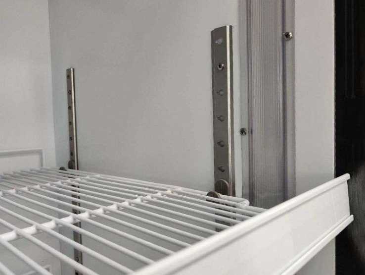 Skyrainbow Getränkekühlschrank mit Display – 305 L (+2 °C bis +8 °C)