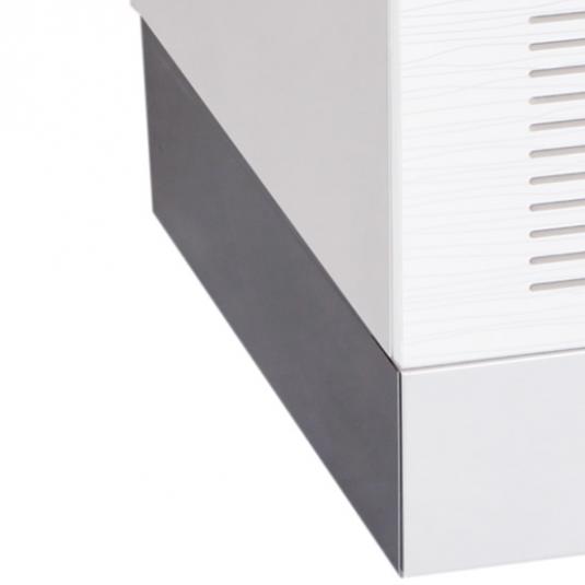 Seitliche Sockelblende für Vorbereitungstische