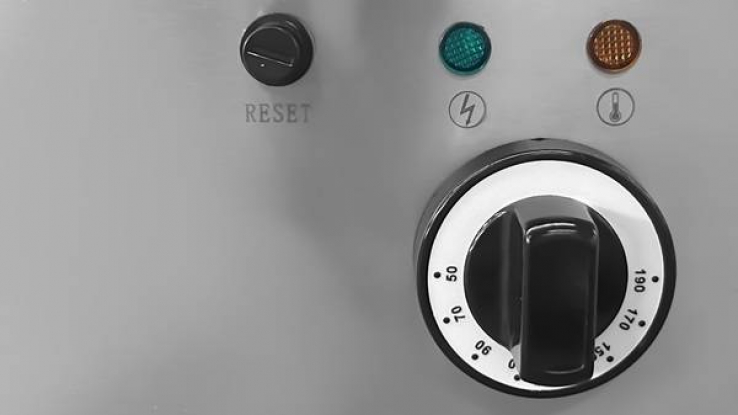 Elektrofritteuse UnniCooking 1x10L mit Kaltzone und Ablasshahn