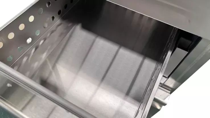 Gefrierschrank 650 Liter mit 2 GN 2/1 Regalen und 2 Schubladen