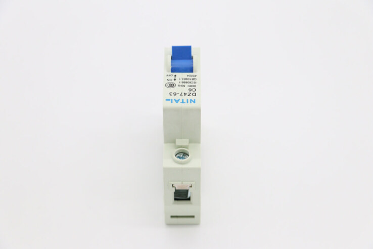 Maxima MVAC200/300 – Netzschalter · 09332304