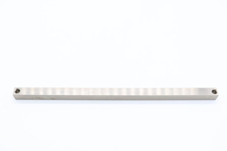 Maxima MS300 – Achse (Quadratisch) #46 · 09355302