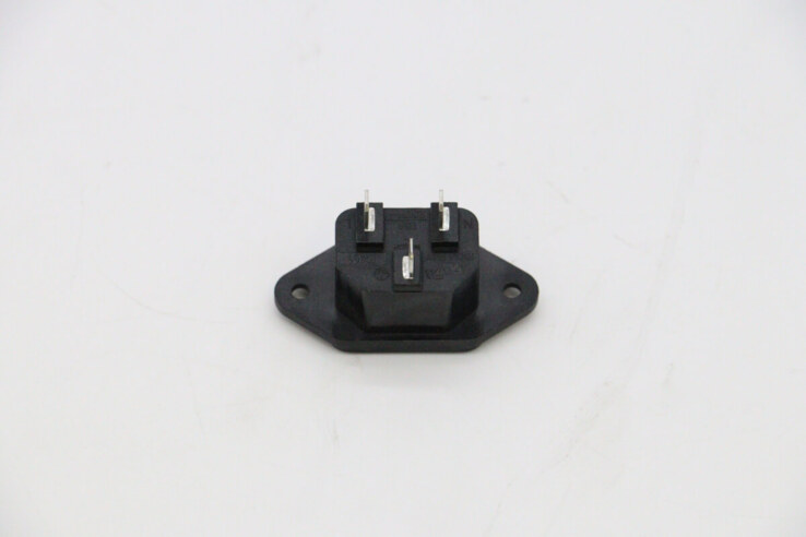 Maxima IEC C14 Buchse 10A 250V · 09302374