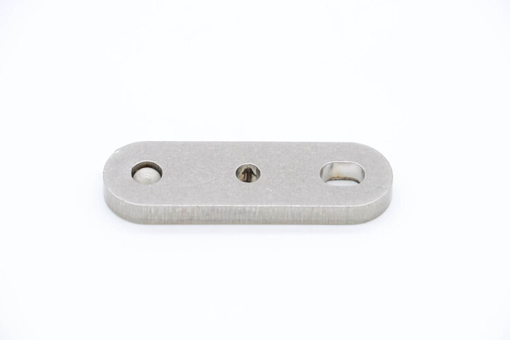 Maxima M700 – Aansluiting achter plaat 09399001