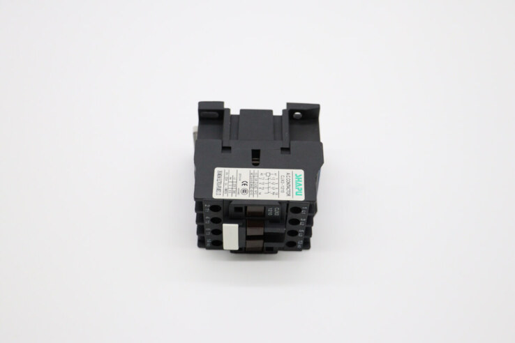 Maxima Epo1/2/3 contactor (Om) · 09303016
