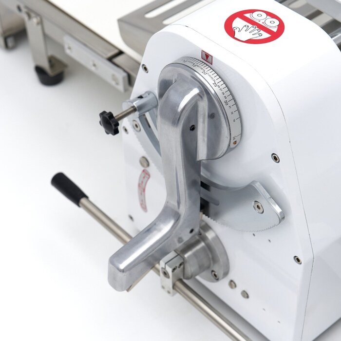 Maxima Teigausrollmaschine · 38 cm · Tischplatte · 09377000