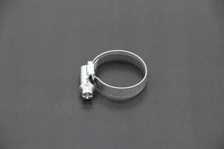 Maxima IDW – Hose Klemme von Ablauf Pumpe · 09240461