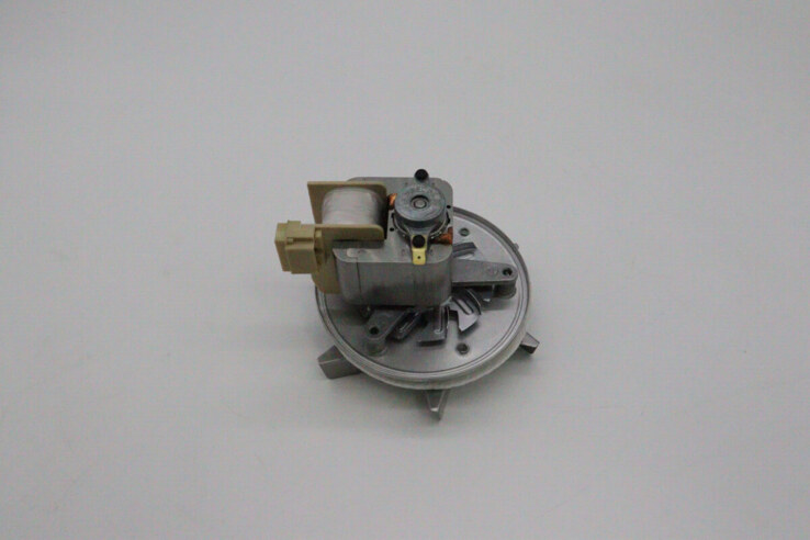 Maxima MCO – Ventilatormotor #11 · 09348540