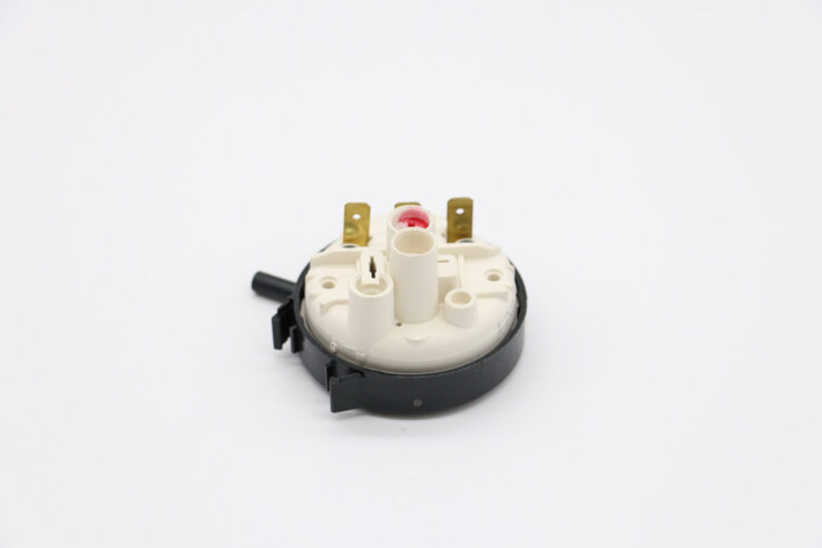 Maxima PRESSURE SWITCH HORIZONTAL Ø 58MM – 95/75Mbar 6 mm · 08558011