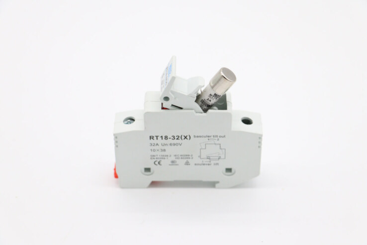 Maxima MPM80 – Fuse Including Halter (<2015) · 09300658