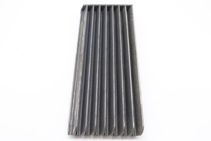 Maxima M600 CHARGRILL – Gusseisen Gitter 420X165x35 mm · 09392003