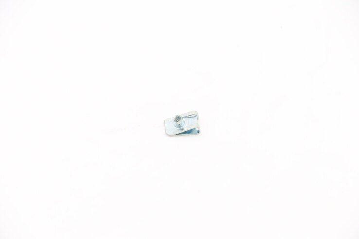 Maxima VNG350/VN500 – Mutter/Clip 4 mm 09200507