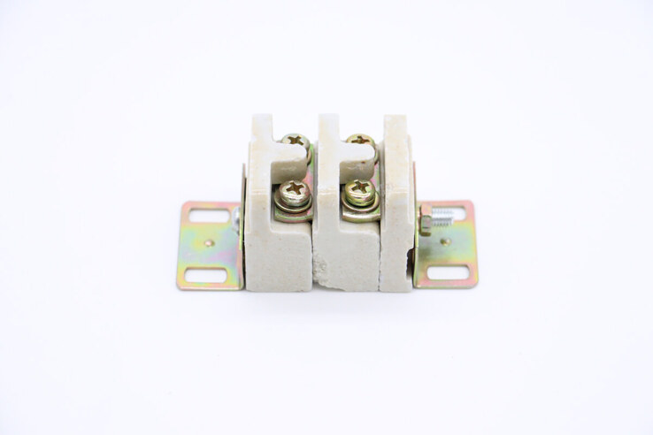 Maxima GRIDDLE550 – Keramik Anschlussklemme 09365306