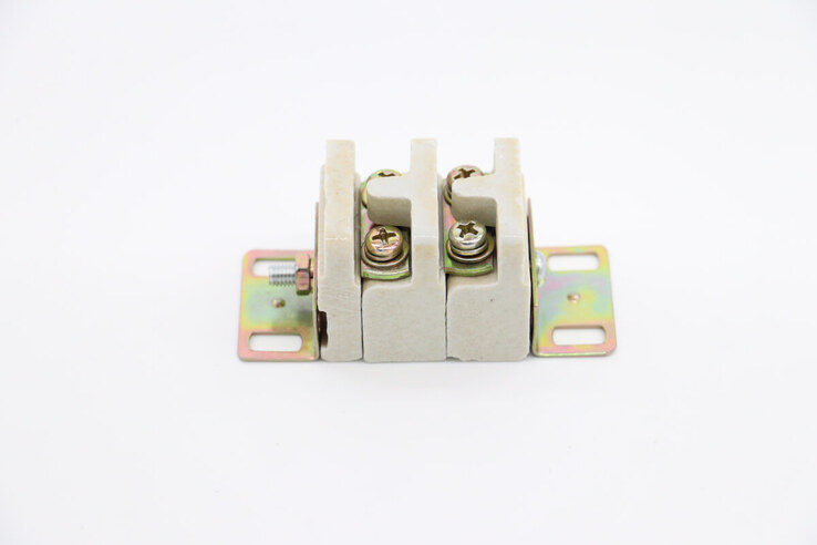 Maxima GRIDDLE550 – Keramik Anschlussklemme · 09365306