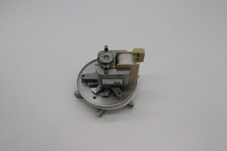 Maxima MCO – Ventilatormotor #11 · 09348540