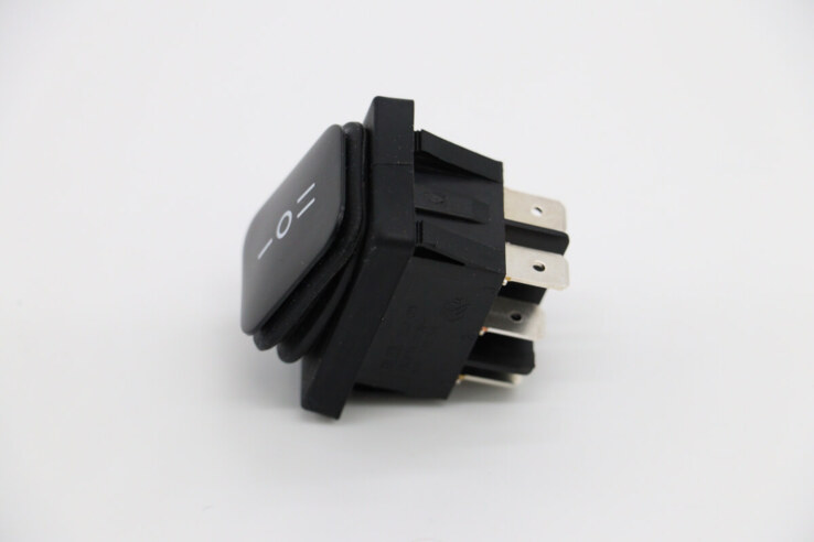 Maxima DDR/SDR -Schalter 2 Stands #70 · 08900350