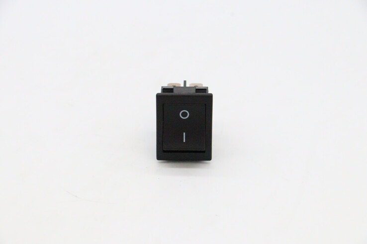 Maxima Netzschalter – Schwarz 09365308