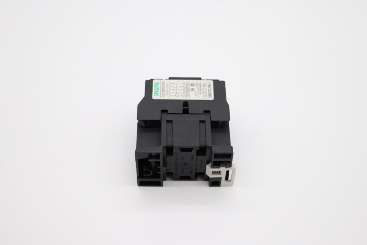Maxima Epo1/2/3 contactor (Om) · 09303016