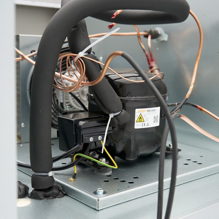 Maxima Kühlschrank · 600 l · 3 Einstellbare Regale (2/1 GN) · Rostfreier Stahl · auf Rädern · 09400003
