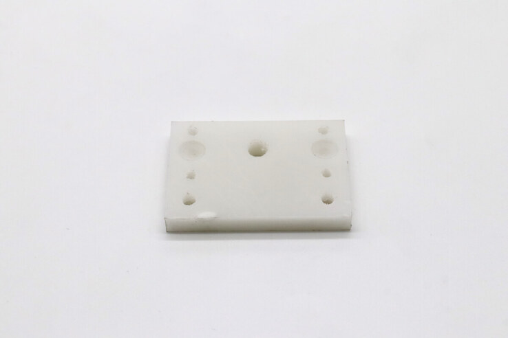 Maxima CAKE – Geleider beugel #39 09381138