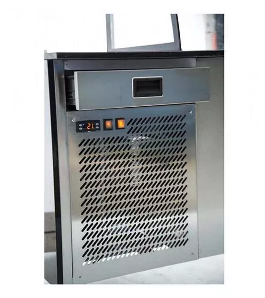 Salattheke (Dönertheke) mit Kassentisch | 5 x 1/1GN + 1 x 2/4GN | B2500 x T850 x H1300 mm | Bordeaux-Schwarz (Versandkosten ermitteln wir vor Kaufabschluss anhand Ihrer PLZ und des gewählten Logistikunternehmens)