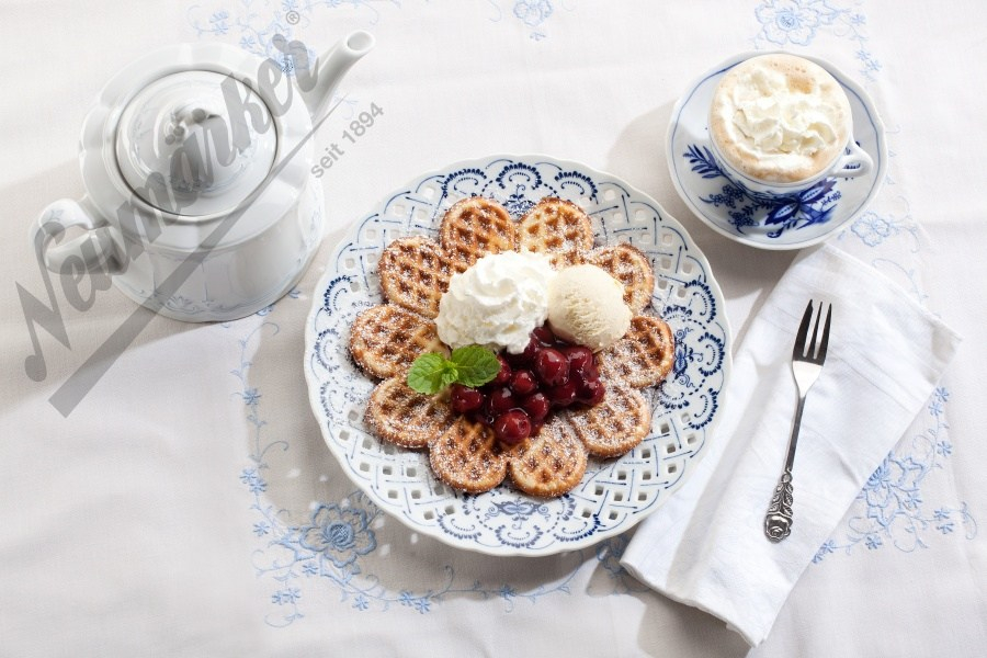Neumärker Waffeleisen Große Herzwaffel | 1 Waffel Ø 210 x h 13 mm Neumärker Waffeleisen Große Herzwaffel | 1 Waffel Ø 210 x h 13 mm