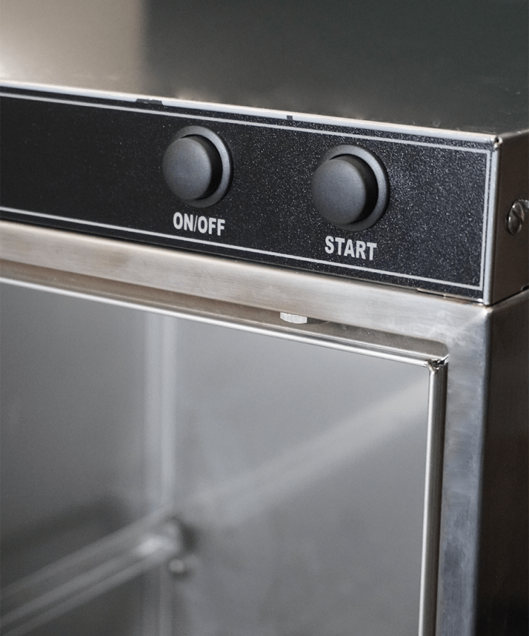 Geschirrspülmaschine – 500×500 mm Korb, 30 Körbe/Stunde, 3,6 kW Geschirrspülmaschine – 500×500 mm Korb, 30 Körbe/Stunde, 3,6 kW