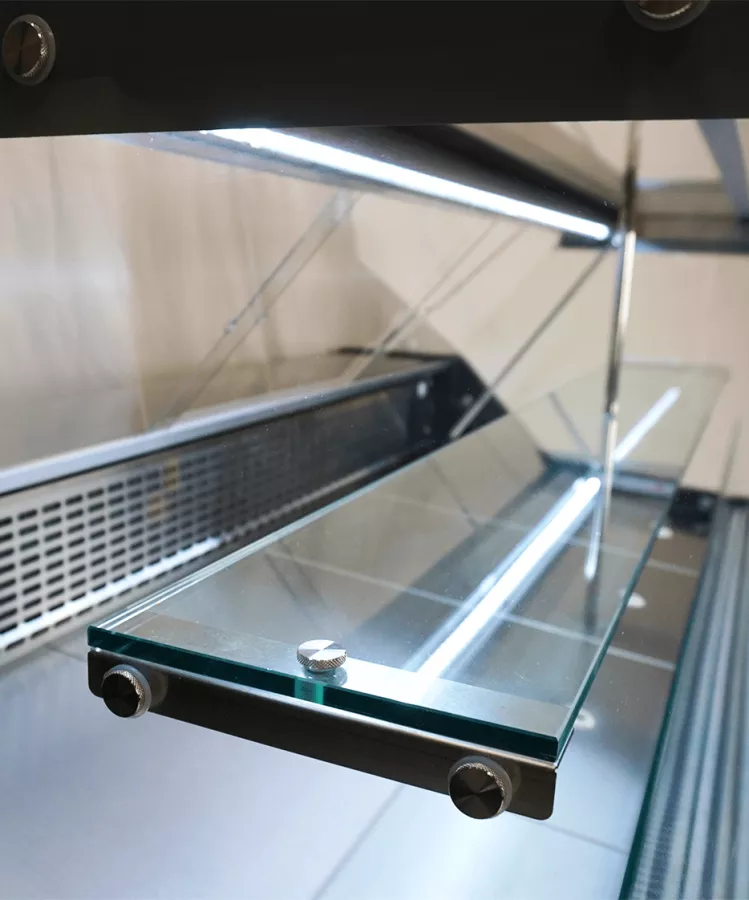 Kühlvitrine 130 l – Wesley 1.5 – Umluft – LED Kühlvitrine 130 l – Wesley 1.5 – Umluft – LED