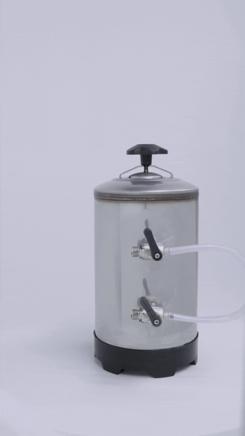 Wasserenthärter 8 Liter – Kompakte Profi-Lösung aus Edelstahl AISI 304