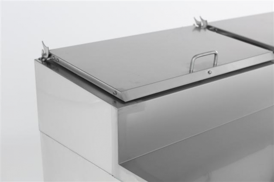 Saladette 2 Türen 6X1/3Gn Behälter Saladette 2 Türen 6X1/3Gn Behälter