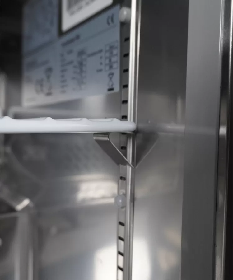 Kühl-/Tiefkühlschrank 1 Tür – 185 L, umschaltbar, Edelstahl Kühl-/Tiefkühlschrank 1 Tür – 185 L, umschaltbar, Edelstahl