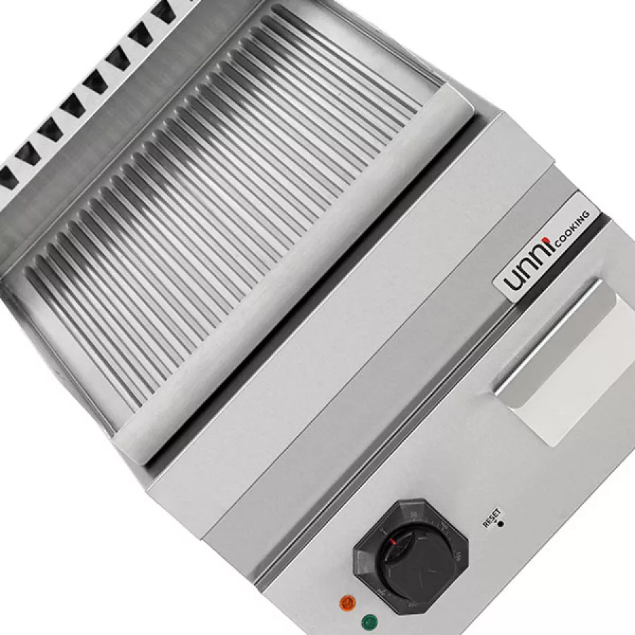 Elektro-Grillplatte E70GP10B+G gerillt 4,5 kW Serie 700