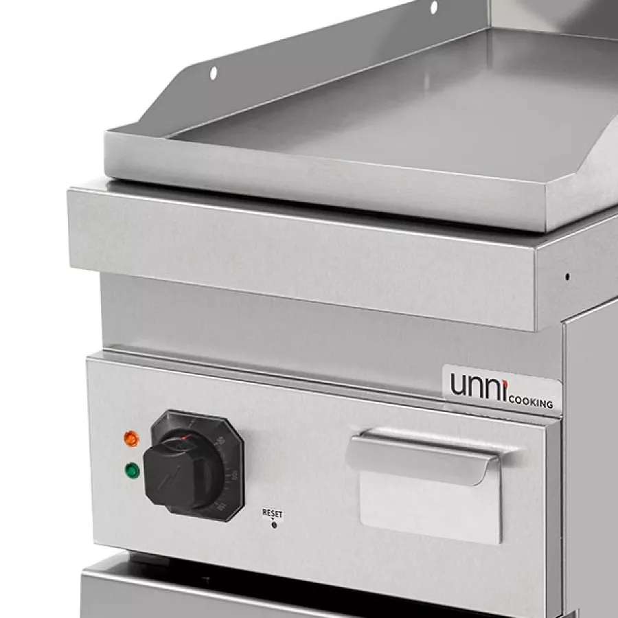 Elektro-Grillplatte Serie 700 E70GP10K+S Edelstahl glatt 4,5kW